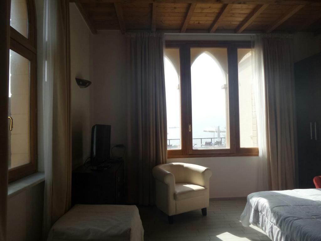 Aparthotel Cala Dei Mori Livorno Exterior foto