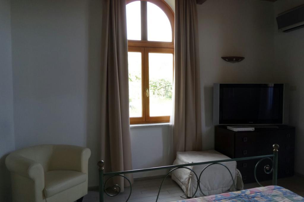 Aparthotel Cala Dei Mori Livorno Habitación foto